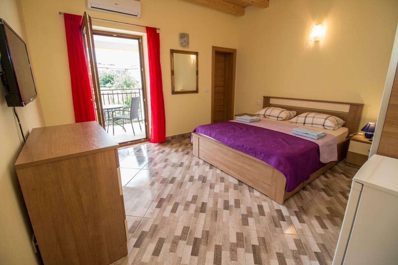 Nice Place Rovinj Exterior photo