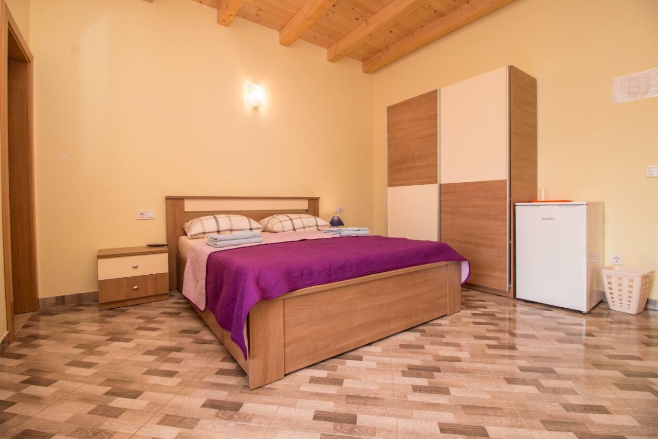 Nice Place Rovinj Exterior photo
