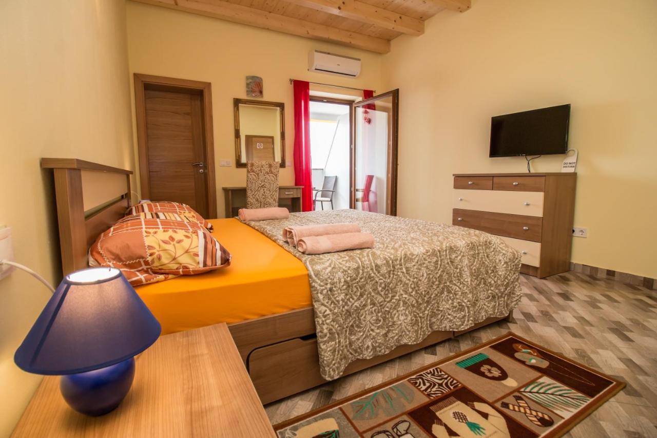 Nice Place Rovinj Exterior photo