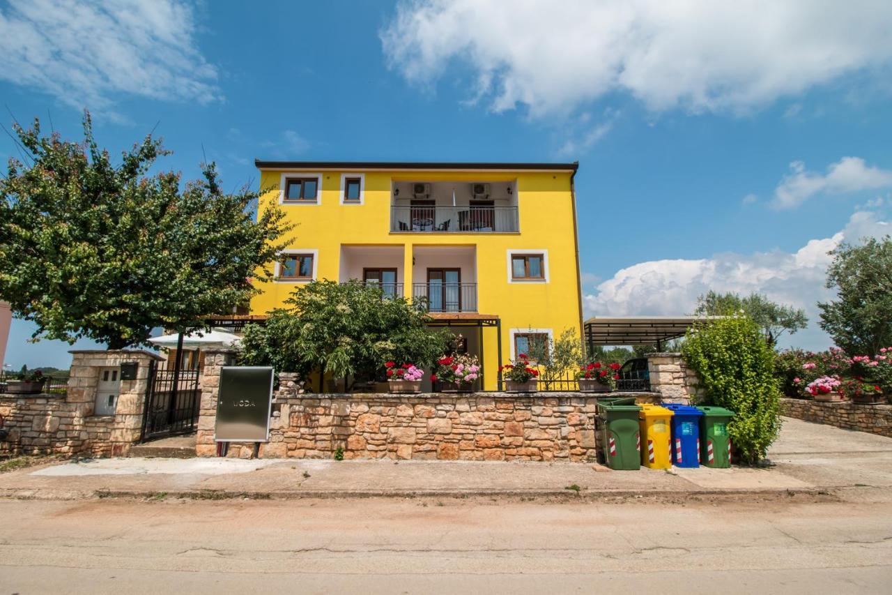 Nice Place Rovinj Exterior photo